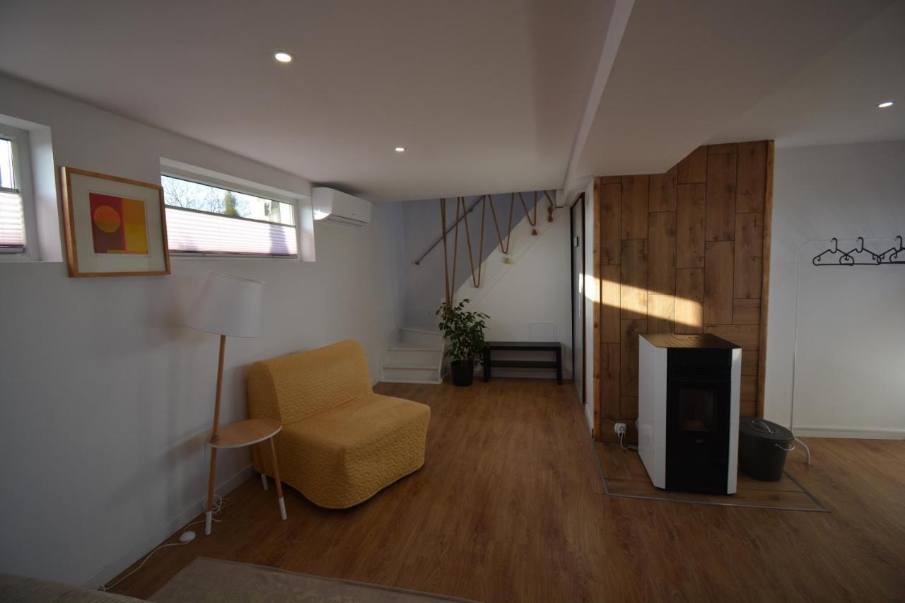 Lendhouse - Spa Pod Gwiazdami Sapow エクステリア 写真