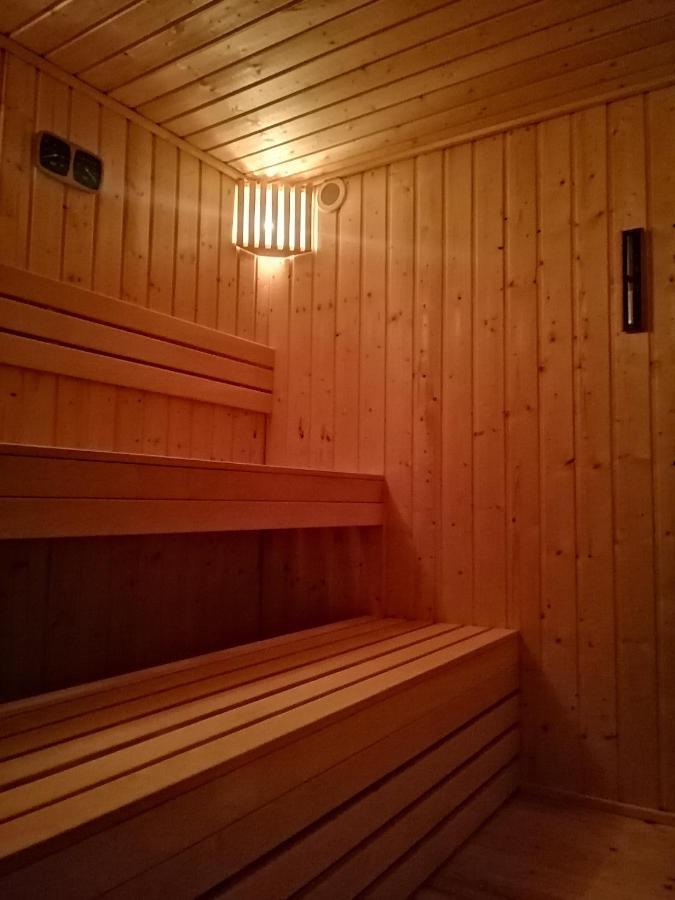 Lendhouse - Spa Pod Gwiazdami Sapow エクステリア 写真