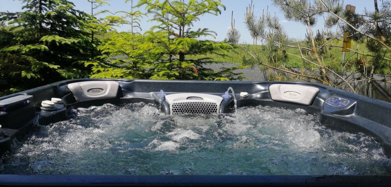 Lendhouse - Spa Pod Gwiazdami Sapow エクステリア 写真