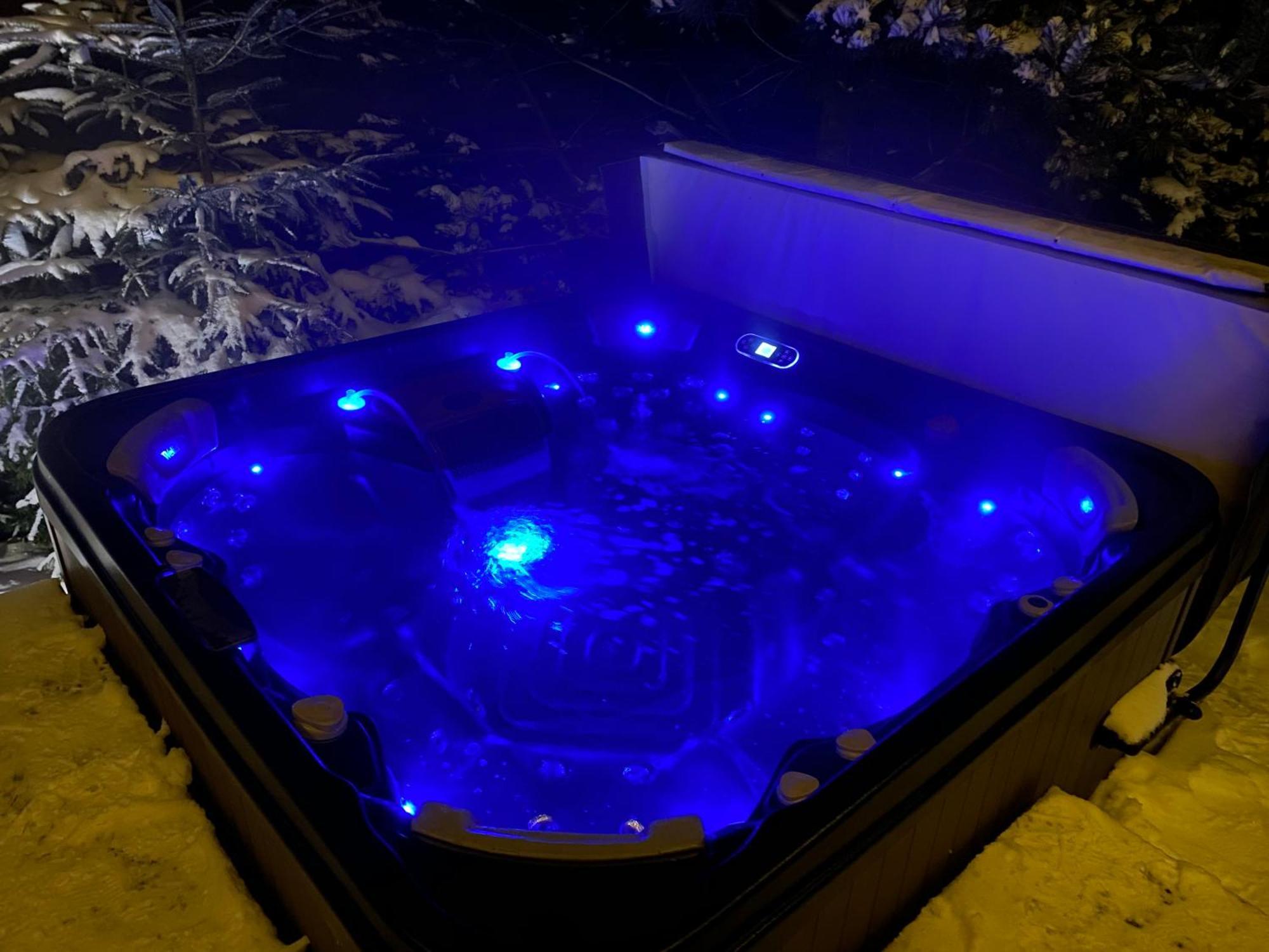 Lendhouse - Spa Pod Gwiazdami Sapow エクステリア 写真