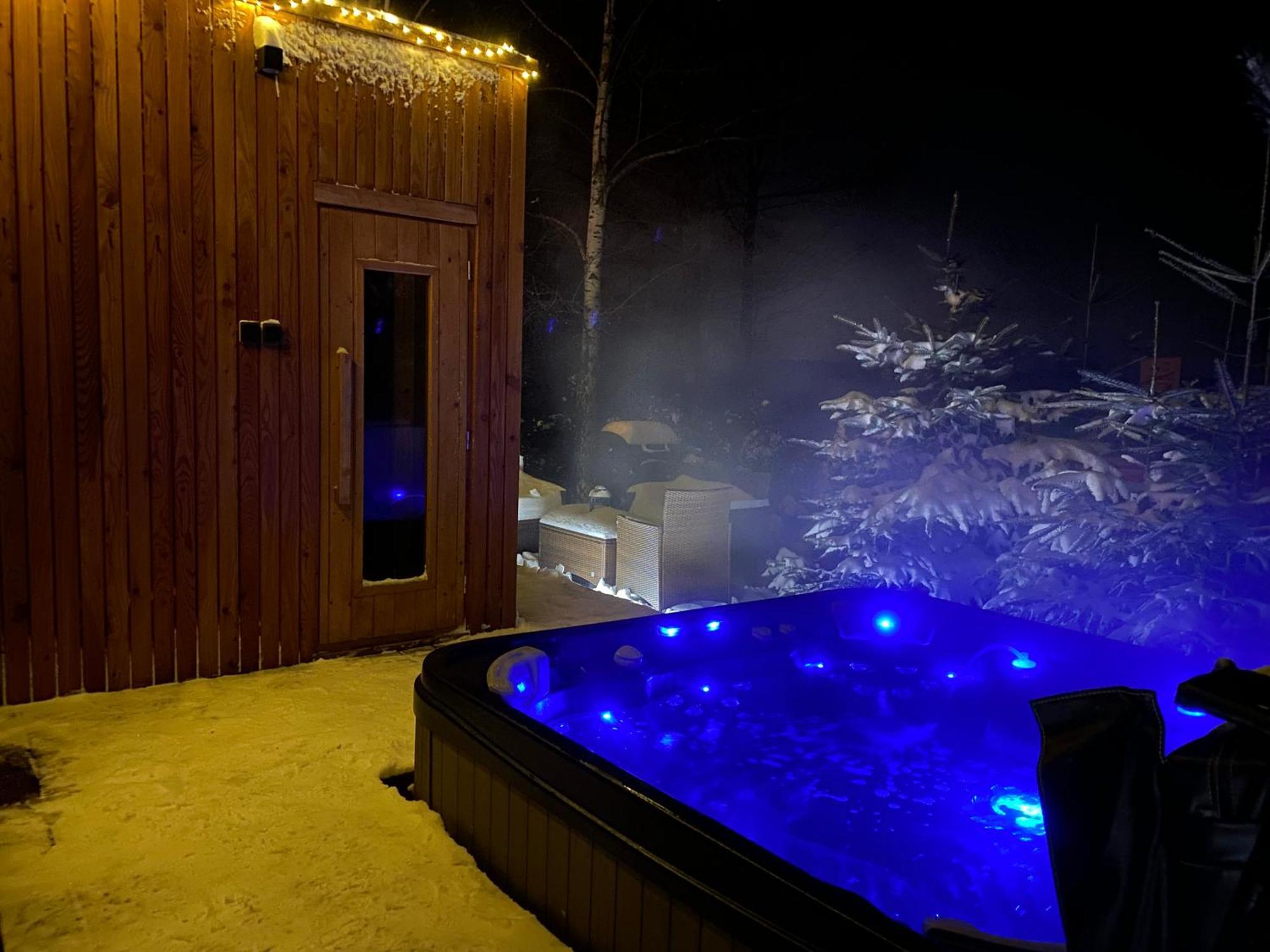 Lendhouse - Spa Pod Gwiazdami Sapow エクステリア 写真
