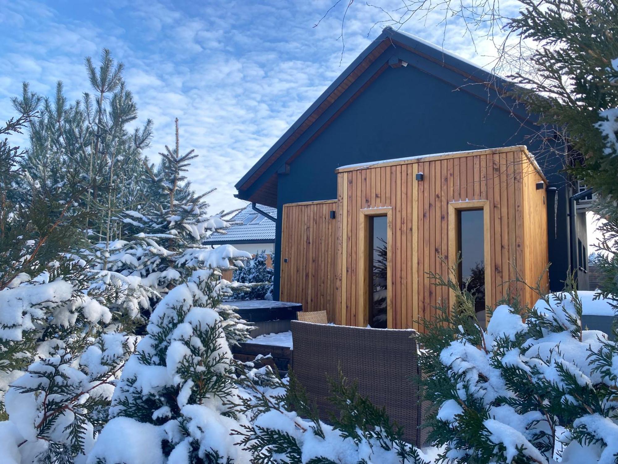 Lendhouse - Spa Pod Gwiazdami Sapow エクステリア 写真